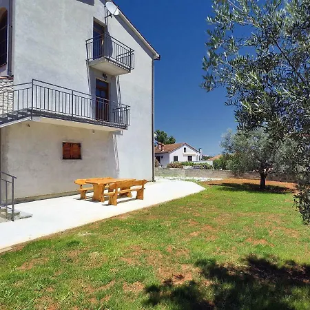 Apartment Burli *
